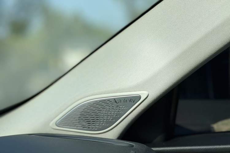 Used Lynk & Co 01 2019 2.0T Two-Wheel-Drive Pro Version China VI Standard Interior 10