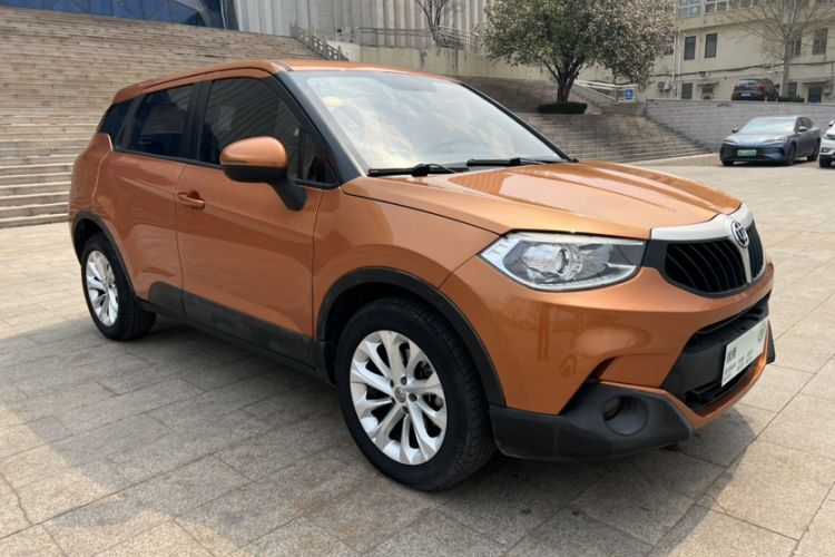 Used Brilliance V3 2016 1.5L Automatic Comfort Model Exterior 2