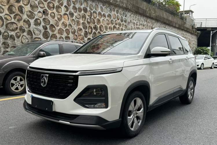 Used Baojun 530 2020 1.5T CVT Luxury Connected Version 5 Seats Exterior 1