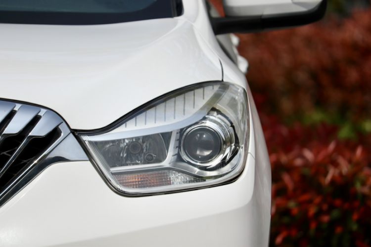 Used Haima Fumei MPV 2017 7-Seater Version 1.5T Automatic – Comfort & Enjoyment Trim Left Front Headlight