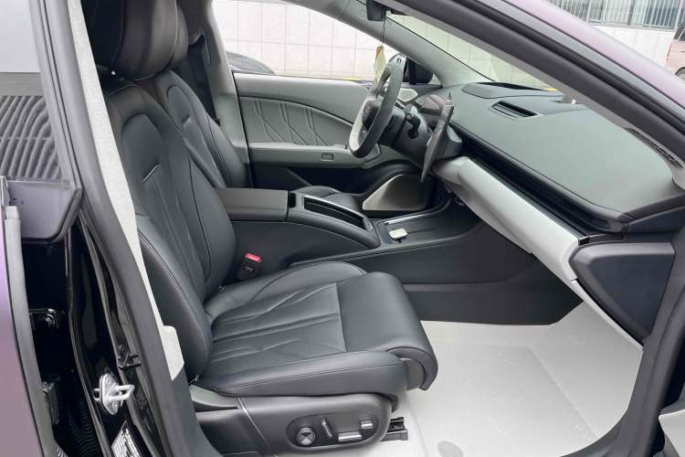 Used Zeekr 007 2025 Long-Range Rear-Wheel-Drive Intelligent Driving Version 100 kWh Interior 12