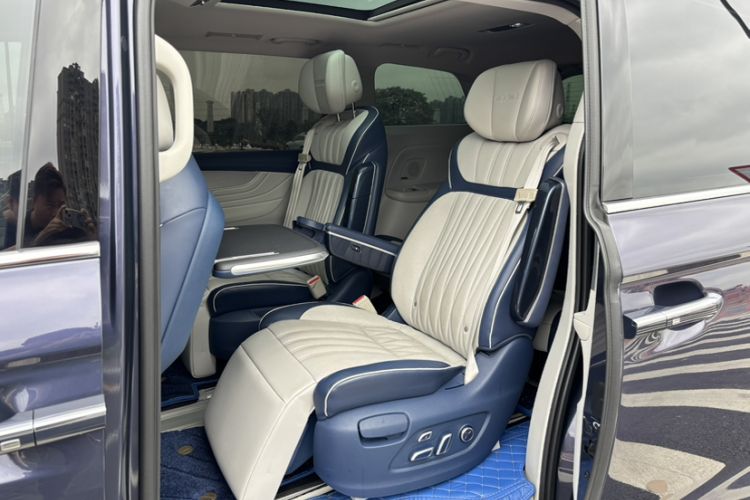 Used Roewe iMAX8 2022 400TGI Prestige Edition
