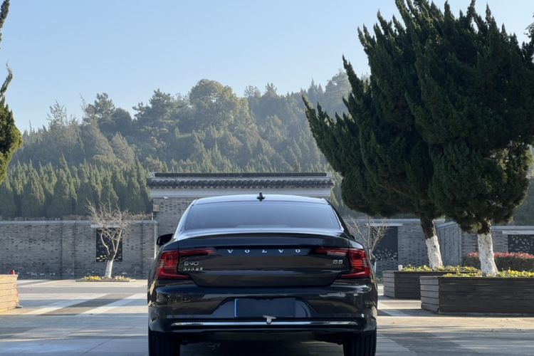 Used Volvo S90 2021 B5 Zhiyuan Luxury Edition