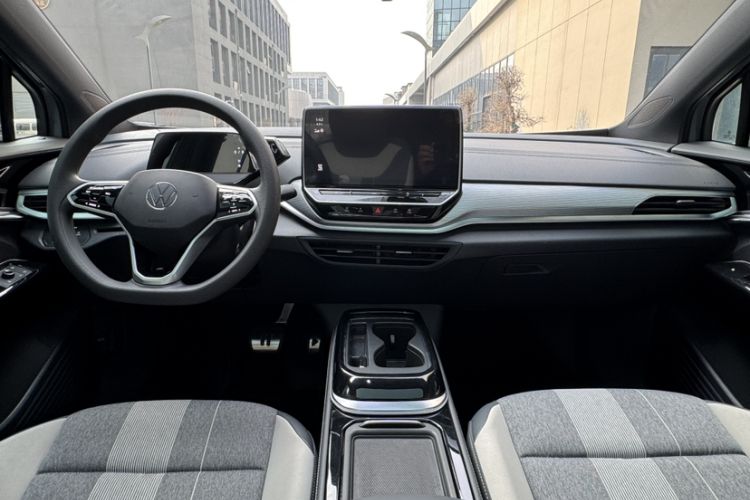 Used Volkswagen ID.4 CROZZ 2022 Standard Range PURE Edition Exterior 2