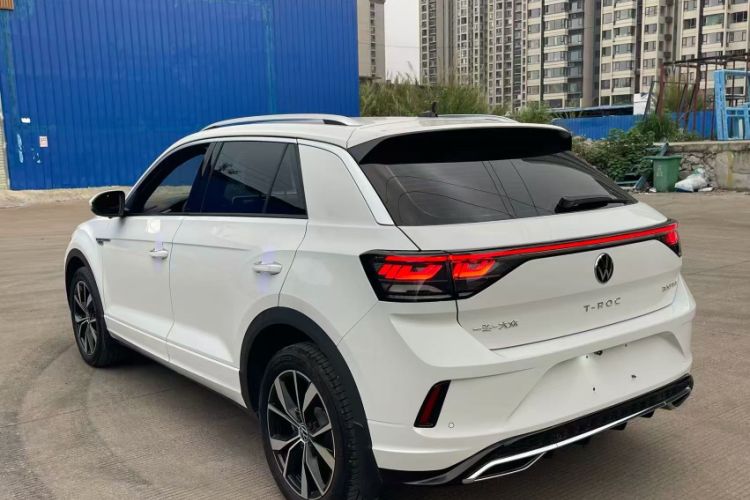 Used Volkswagen T-ROC 2024 300TSI DSG Two-Wheel-Drive Chen Guang Edition Exterior 3