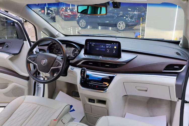 Used Buick GL8 2022 Land Business Class 652T Luxury Model
