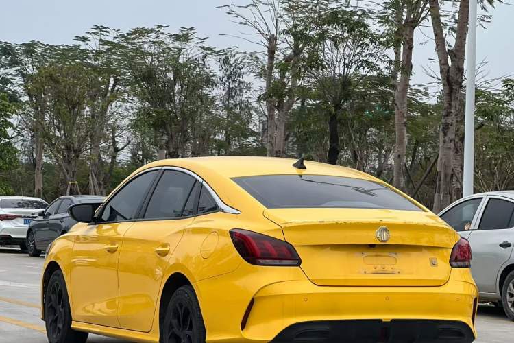 Used MG 5 2021 180 DVVT CVT Youthful Style Edition
