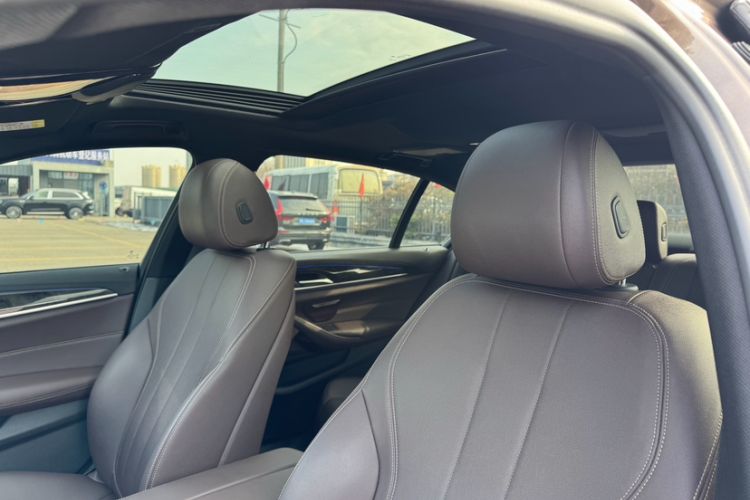 Used BMW 5 Series 2018 525Li M Sport Package