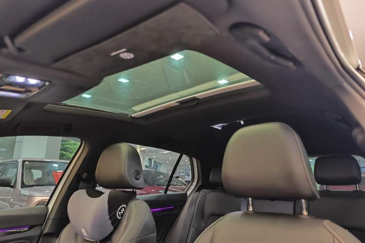 Used Volkswagen Golf 2021 280TSI DSG Pro First Edition Interior 2