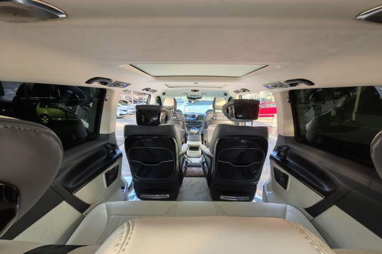 Used Mercedes-Benz V-Class 2024 V 300 L Long Wheelbase Prestige Edition