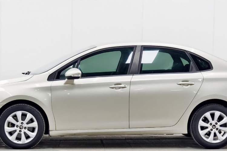 Used Citroen C4 Sega 2016 1.6L Automatic Comfort Model Exterior 9