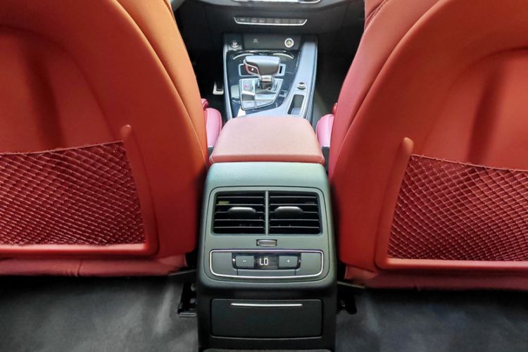 Used Audi A4L 2024 40 TFSI Luxury Dynamic Edition (Starry Night Version) Interior 2