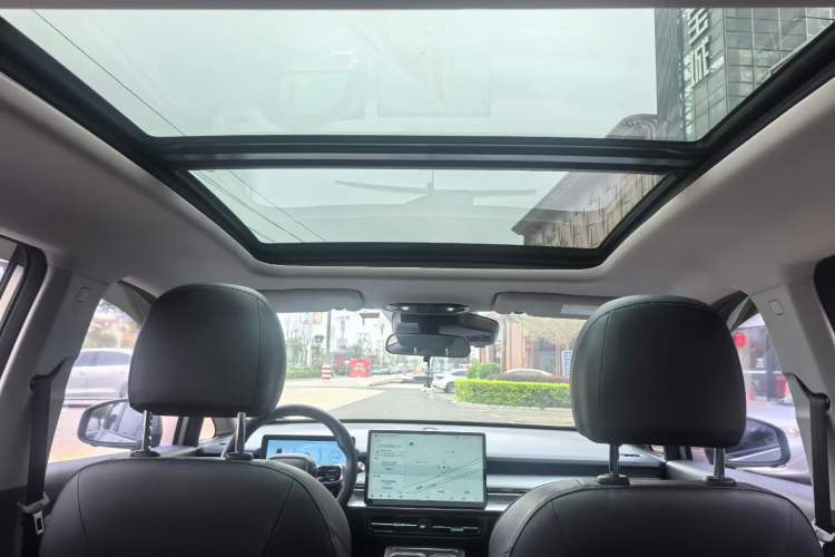 Used AION Y 2023 Plus 510 Smart Edition