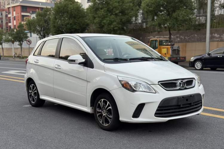 Used BAIC Senova D20 2015 Hatchback 1.5L Automatic Lotte Edition
