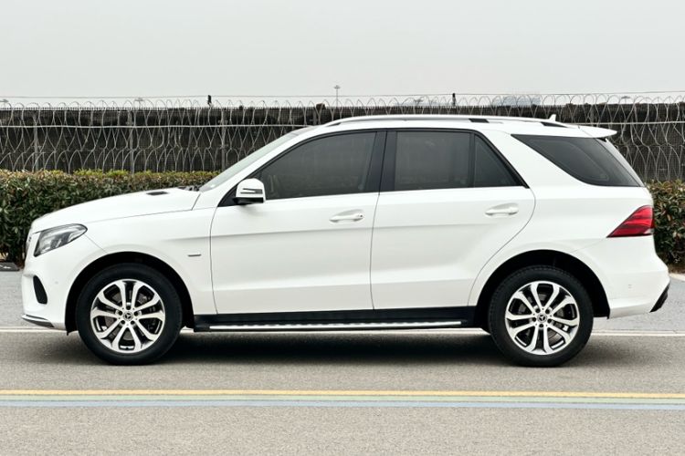 Used Mercedes-Benz GLE 2018 GLE 320 4MATIC Dynamic Edition Collector's Edition
