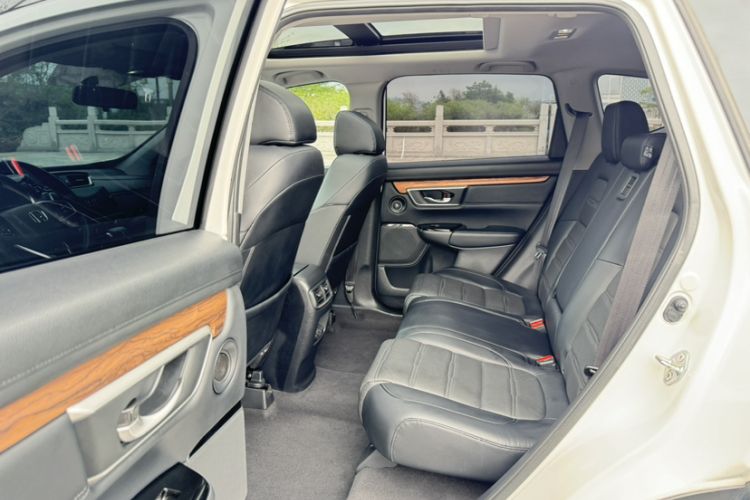 Used Honda CR-V 2019 Brilliant Edition Plus 240TURBO CVT Two-Wheel Drive Fashion Version China VI Emission Standard Interior 10