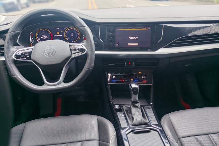 Used Volkswagen Passat 2024 380TSI Dragon Edition Interior 1