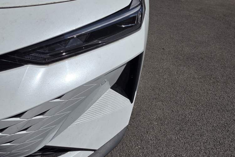 Used CHANGAN UNI-V iDD 2024 Blue Whale Smart Electric iDD 136km ZhiKu Model
