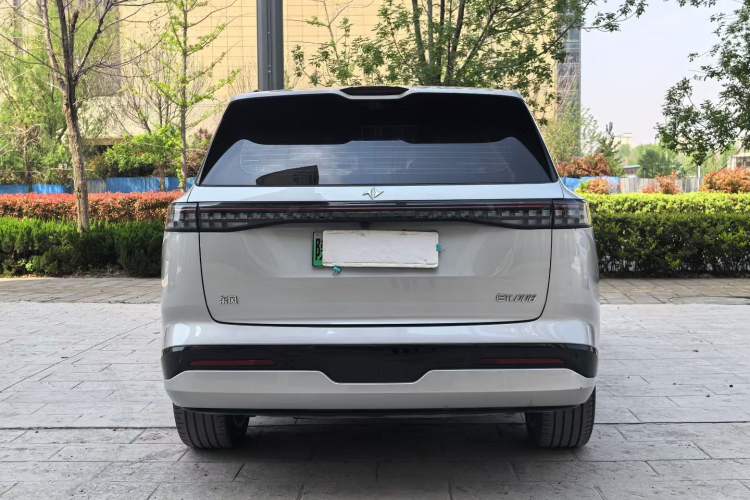 Used Dongfeng eπ eπ008 2024 210Max Range-Extended Version 6 Seats Exterior 7