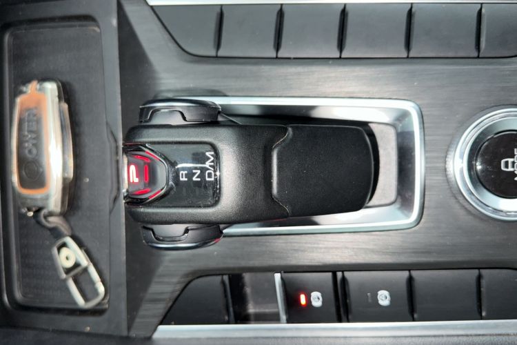 Used Great Wall Poer 2023 2.0T Commercial Version Automatic Diesel Two-Wheel Drive Elite Trim with Long Bed – GW4D20M Interior 7