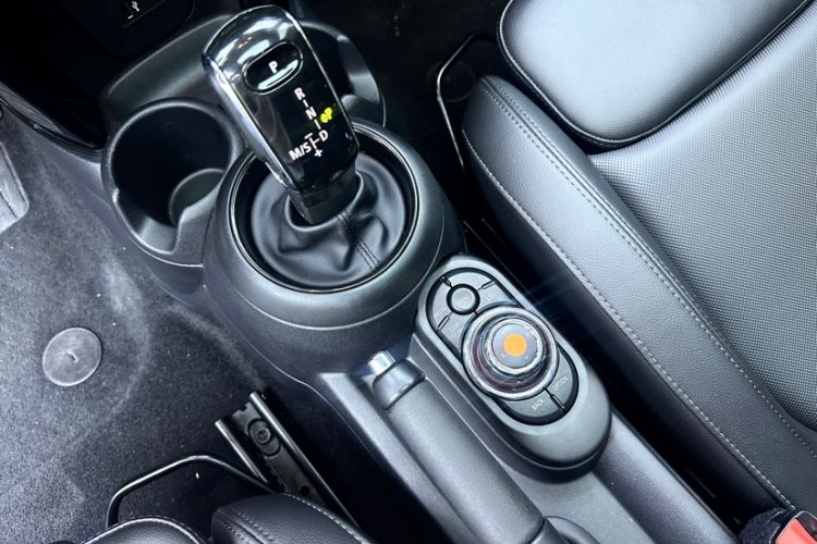 Used MINI MINI 2021 1.5T COOPER Classic Edition