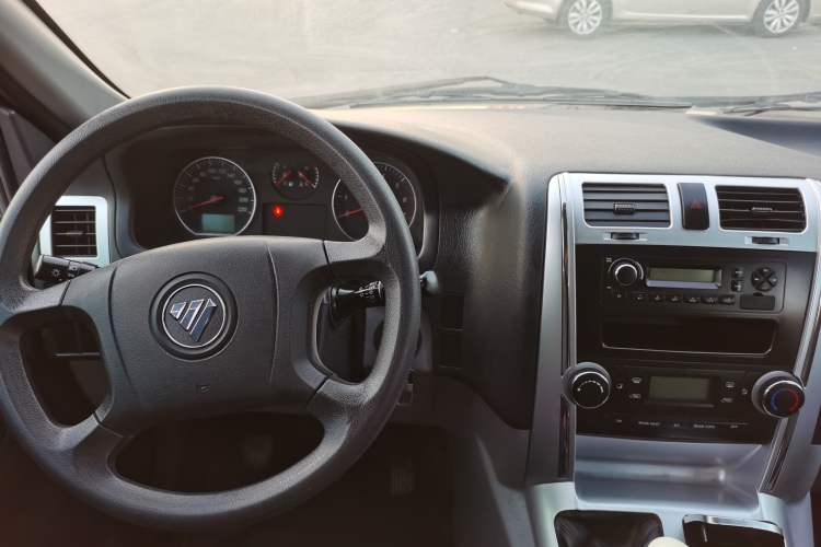 Used Foton Scenic G5 2022 2.0L Gasoline Commercial Version Open-Window 5/6-Seater 1TZS
