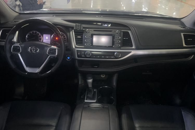 Used Toyota Highlander 2017 2.0T Four-Wheel Drive Black Edition Limited Model
