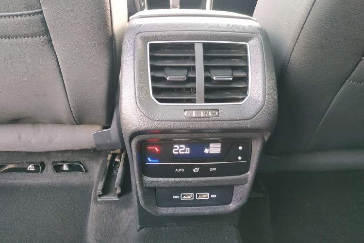 Used Volkswagen Tayron 2020 330TSI Two-Wheel Drive Luxury Smart Connectivity Version