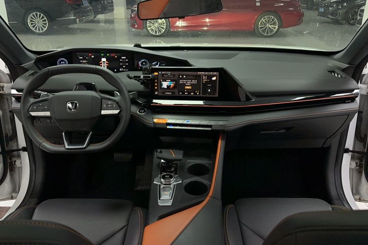 Used Changan UNI-V 2022 1.5T Prestige Version