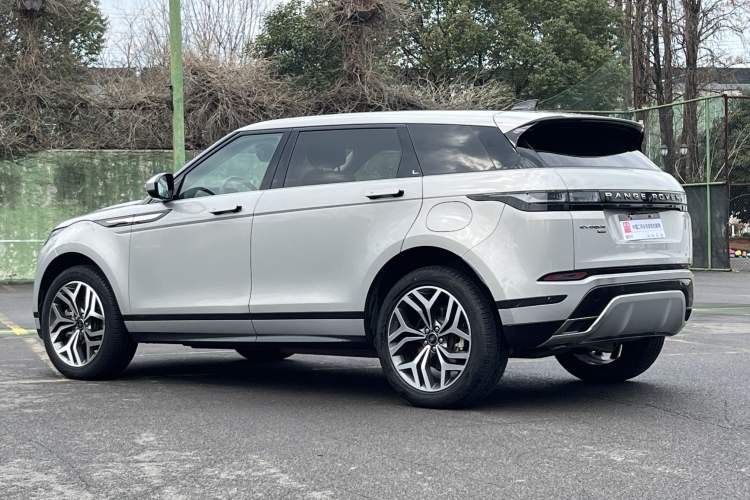 Used Land Rover Range Evoque New Energy 2022 Aurora L P300e Plug-in Hybrid Electric Version
