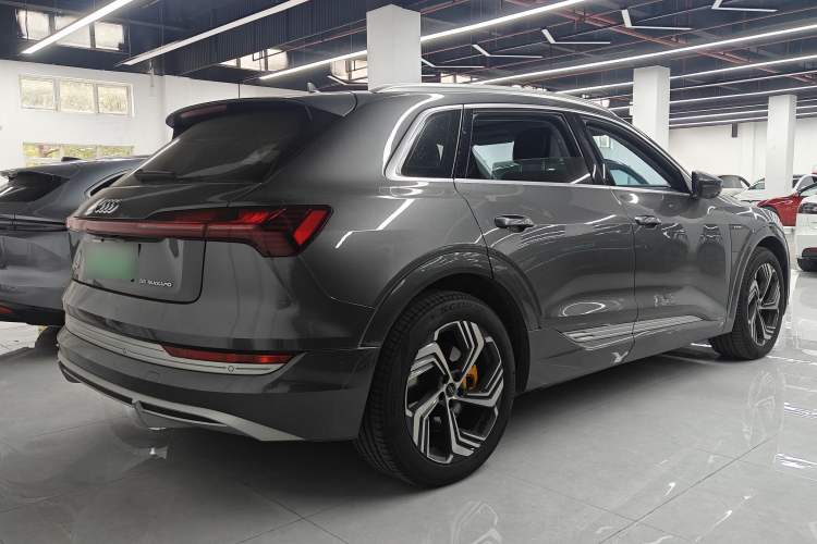 Used Audi e-tron 2021 50 quattro Prestige Edition