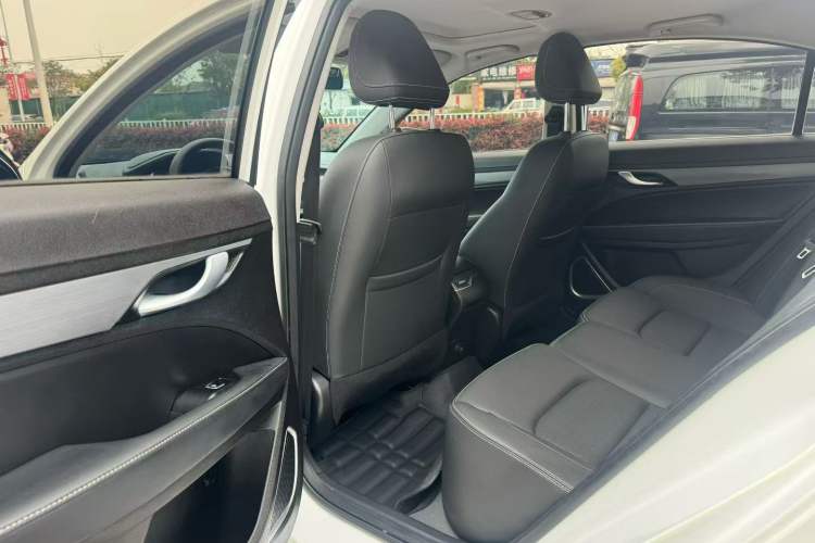 Used Geely Auto Emgrand 2021 UP 1.5L Manual Luxury Model Interior 1