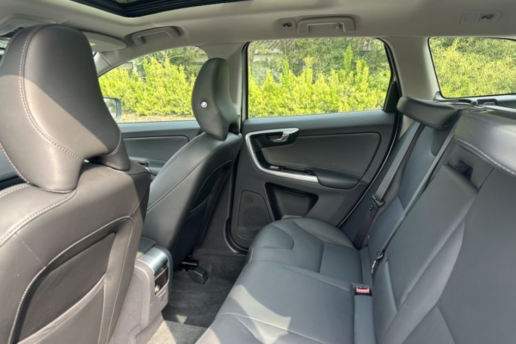 Used Volvo XC60 2017 T5 Smart Upgrade Edition