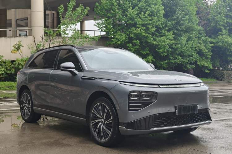 Used XPeng G9 2022 702 Max Exterior 2