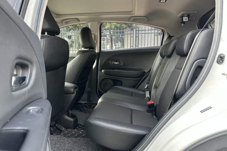 Used Honda Vezel 2020 1.5L CVT Pioneer Edition
