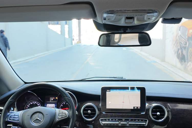 Used Mercedes-Benz V-Class 2018 V 260 Avantgarde Edition China V Exterior 1