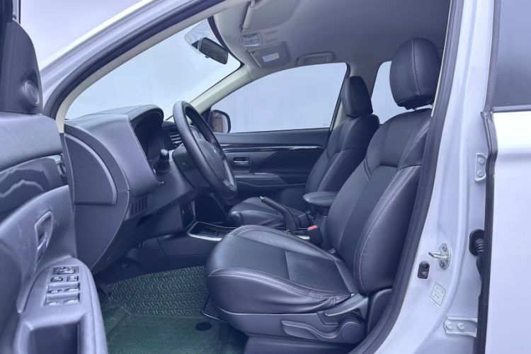 Used Mitsubishi Outlander 2021 2.0L Two-Wheel Drive Comfort Edition 5 Seats