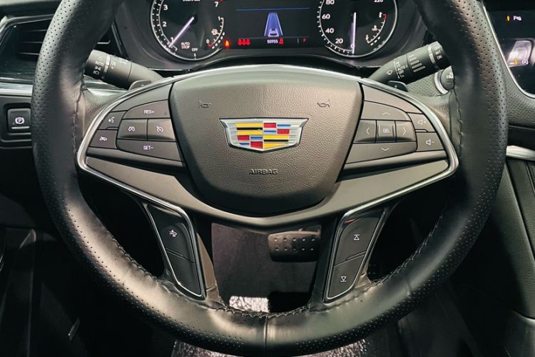 Used Cadillac XT5 2021 2.0T Two-Wheel Drive Luxury Version Instrument Cluster