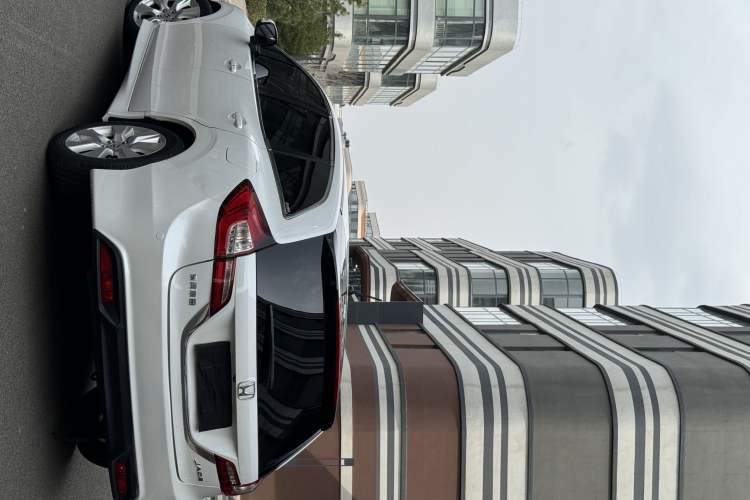 Used Honda Jade 2016 1.8L Automatic Comfort Elite Version 5 Seats
