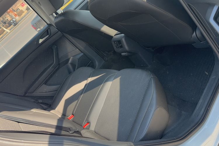 Used Volkswagen Tacqua 2021 200TSI DSG JoyConnect Edition Interior 3