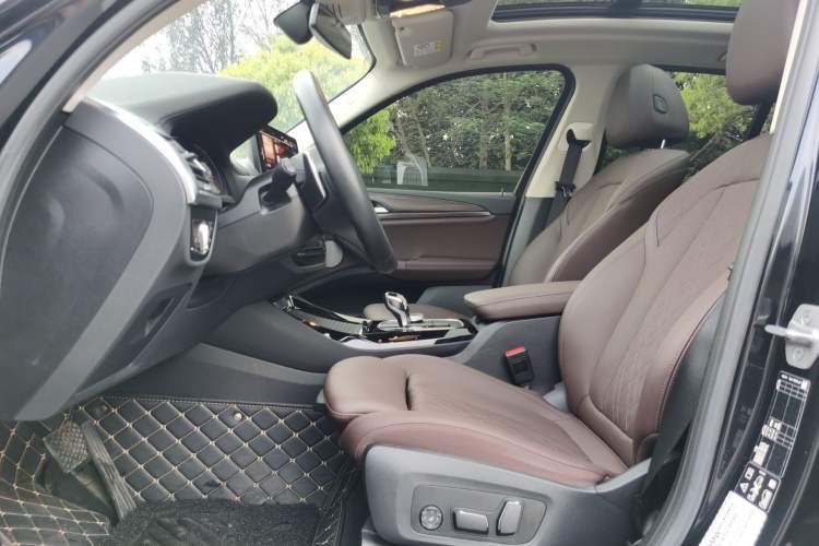 Used BMW X3 2023 Restyled xDrive30i Leading Edition M Night Sky Package Left Front Seat