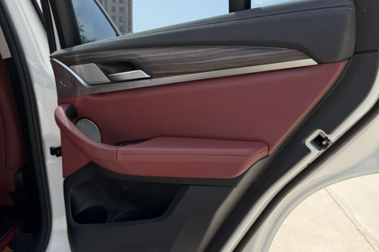 Used BMW X3 2022 xDrive30i Luxury Model M Night Sky Package Interior 6