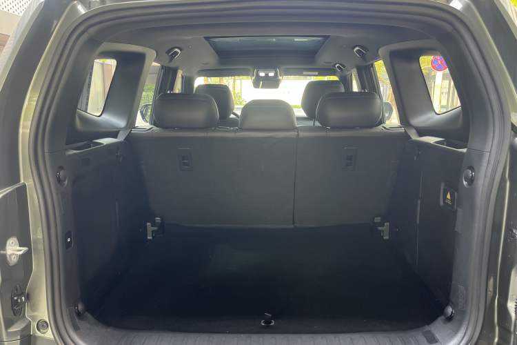 Used Deepal G318 2024 Two-Wheel Drive Air Suspension Version Trunk