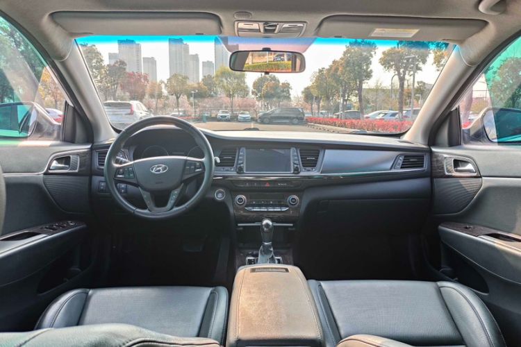 Used Hyundai Mistra 2017 1.8L Automatic Deluxe DLX Model China V Emission Standard Interior 7