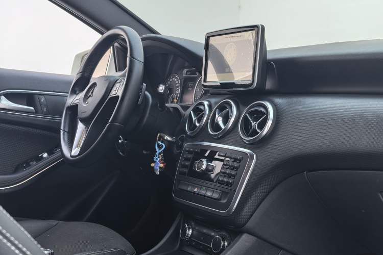 Used Mercedes-Benz A-Class (Import) 2013 A 180 Fashion Model
