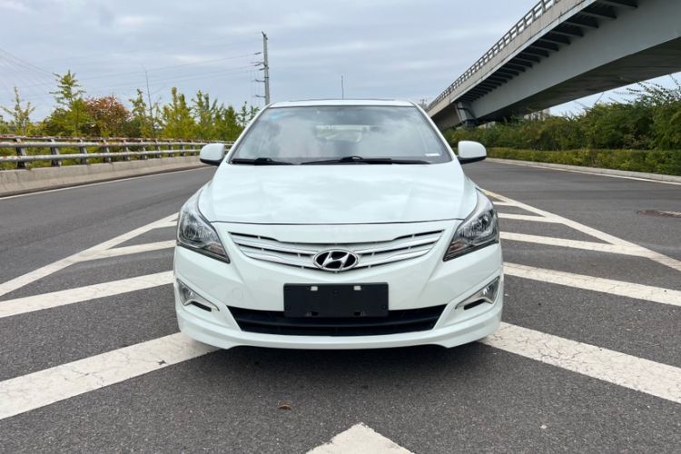 Used Hyundai Verna Ray 2016 1.4L Automatic Leading-Edge GLX