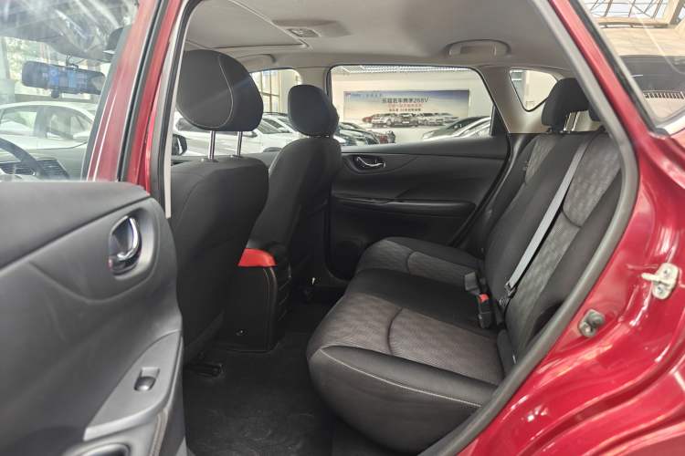 Used Nissan Tiida 2016 1.6L CVT Cool Dynamic Edition
