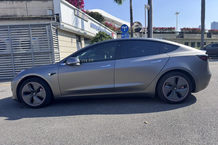 Used Tesla Model 3 2019 Long-Range Rear-Wheel-Drive Version