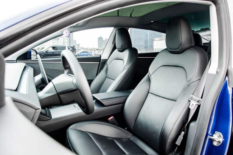 Used Tesla Model 3 2023 Rear-Wheel-Drive Version Interior 6