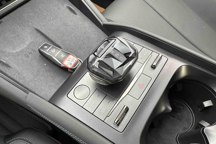 Used BYD Qin L 2025 DM-i Smart Drive 120KM Superior Model
